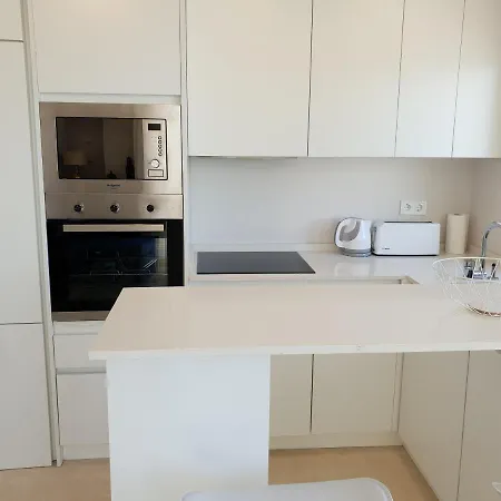 Apartment Fantastic In Front Of The Sea & Marina