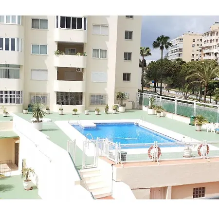 Fantastic In Front Of The Sea & Marina Apartament